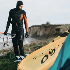 Mystic Marshall Long 3mm Neoprene Hood -Diving Gear Shop 31716 202120Mystic20Marshall20Long203mm20Neoprene20Hood2020003020 20Black20444.2000x2000