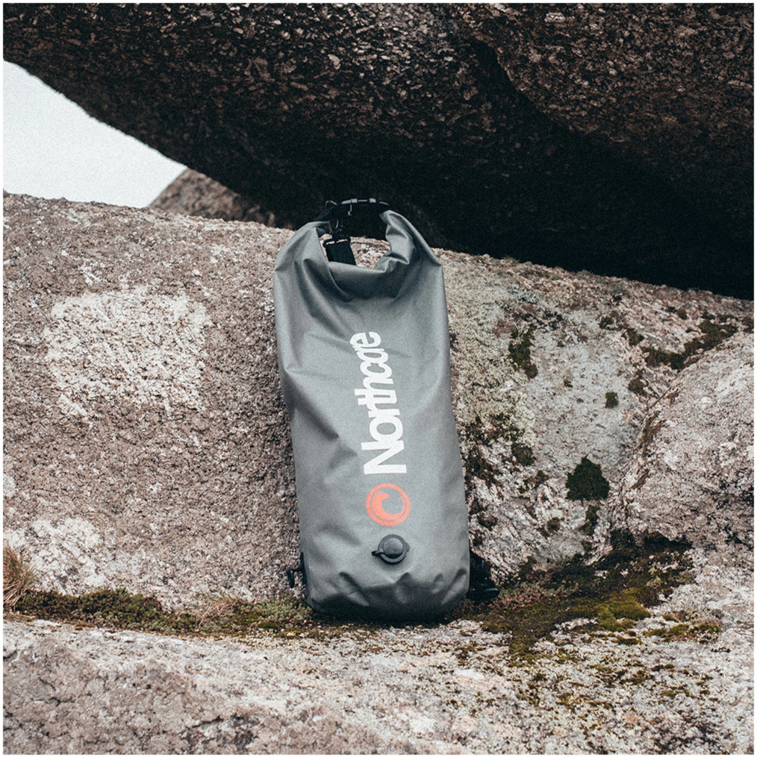 Northcore 30L Waterproof Compression Bag 4 Northcore 30L Waterproof Compression Bag - Image 4