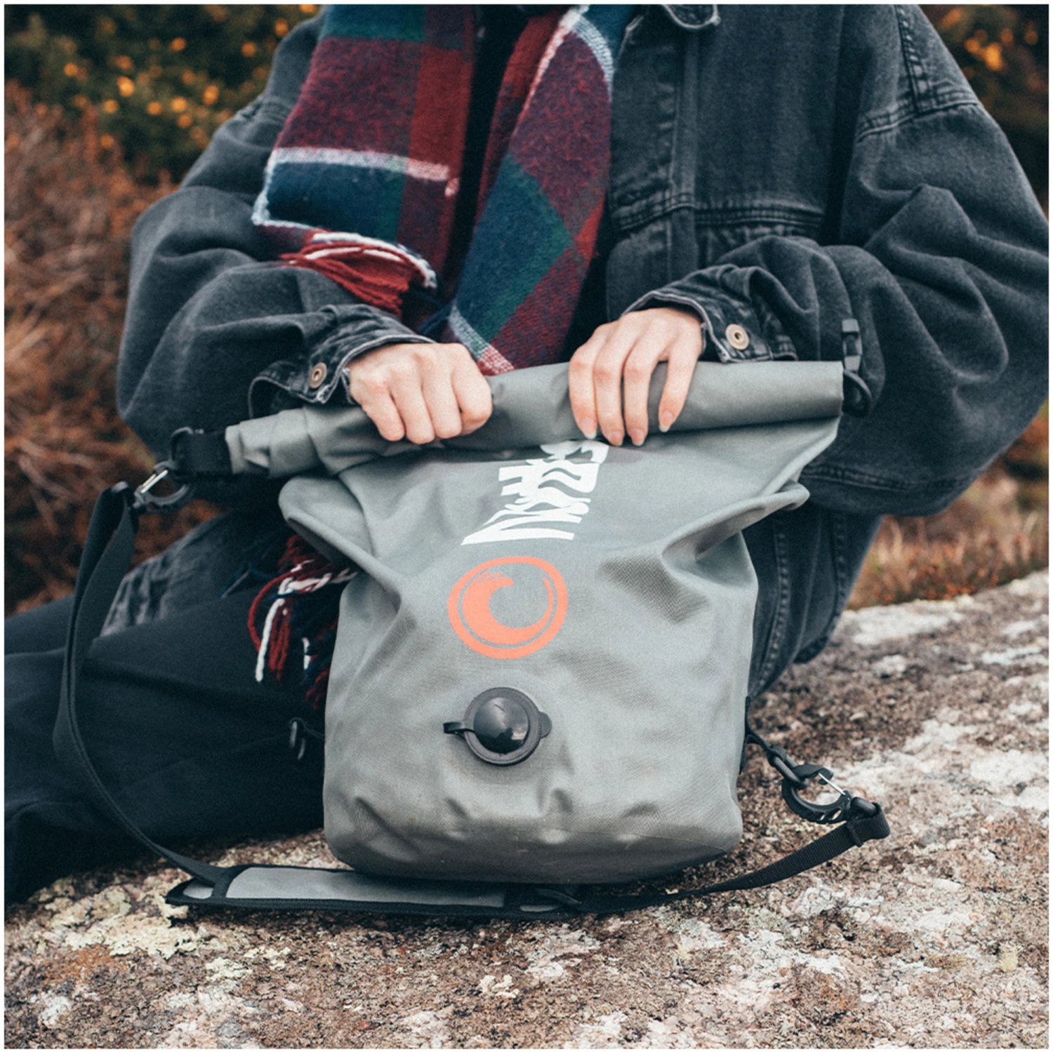 Northcore 30L Waterproof Compression Bag 3 Northcore 30L Waterproof Compression Bag - Image 3