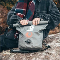 Northcore 20L Waterproof Compression Bag -Diving Gear Shop 40458 202320Northcore2020L20Waterproof20Compression20Bag2034145420 20Grey20Lifestyle206.2000x2000