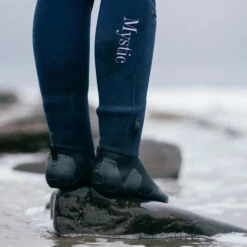 Mystic Supreme 5mm Split Toe Wetsuit Boots -Diving Gear Shop 42057 202220Mystic20Supreme203mm20Split20Toe20Wetsuit20Boot2035015.230032 20Black20Lifestyle203.2000x2000