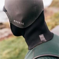 Mystic Roam 3mm Long Wetsuit Hood -Diving Gear Shop 42085 202320Mystic20Roam203mm20Long20Wetsuit20Hood2035016.23001820 20Black20Lifestyle202.2000x2000