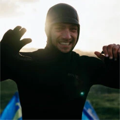 Mystic Supreme 3mm Wetsuit Hood 15 Mystic Supreme 3mm Wetsuit Hood -Diving Gear Shop 42086 202320Mystic20Supreme203mm20Wetsuit20Hood2035016.23001720 20Black20Lifestyle201.2000x2000