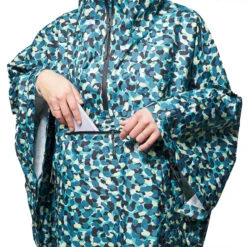 Unisex Rain Poncho -Diving Gear Shop 42999 202320Voited20Unisex20Rain20Poncho20V22UN01BLPOPAR20 20AN20TRacks20Close20Up201.2000x2000