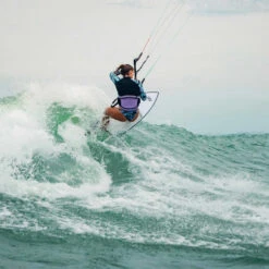 Mystic Womens Jayde Long Sleeve Rash Vest -Diving Gear Shop 43093 202320Mystic20Womens20Jayde20Long20Sleeve20Crop20Rash20Vest2035001.23015820 20Black20l.2000x2000