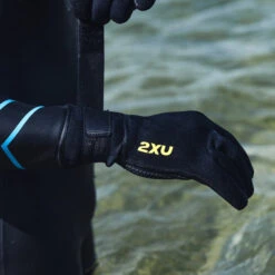 2XU Propel Neoprene Gloves 7 2XU Propel Neoprene Gloves -Diving Gear Shop 45006 2023202XU20Propel20Neoprene20Gloves20UW7022h20 20Black20AmbitionLifestyle201.2000x2000