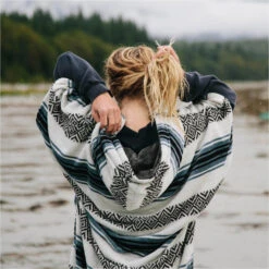 Slowtide Oso Hooded Towel Change Robe / Poncho -Diving Gear Shop 45971 202320Slowtide20Oso20Hooded20Towel20Change20Robe20Poncho20ST3220 20White207.2000x2000