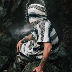 Slowtide Oso Hooded Towel Change Robe / Poncho -Diving Gear Shop 45971 202320Slowtide20Oso20Hooded20Towel20Change20Robe20Poncho20ST3220 20White209.2000x2000