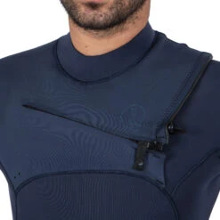 Fourth Element Men's 4/3mm Surface Wetsuit -Diving Gear Shop Fourth Element 4 3mm Surface Wetsuit front detail