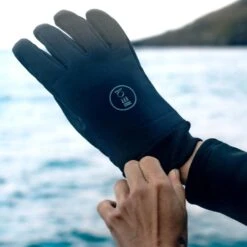 Fourth Element Halo AR Gloves -Diving Gear Shop HaloAR900x900px4 0a540f07 5c1e 4152 87ff b7ebda2c91bb