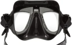 Cressi Calibro Freediving Mask HD Lens -Diving Gear Shop Masks Calibro Black 3 2 WEB 700x 544f2126 730d 47bb bfcf 4b20f522d2b5